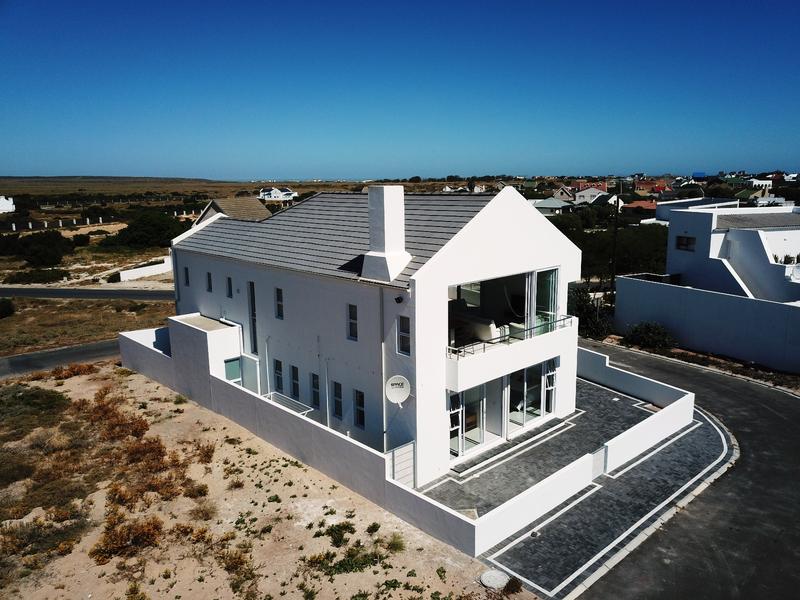 To Let 4 Bedroom Property for Rent in Flagship Western Cape